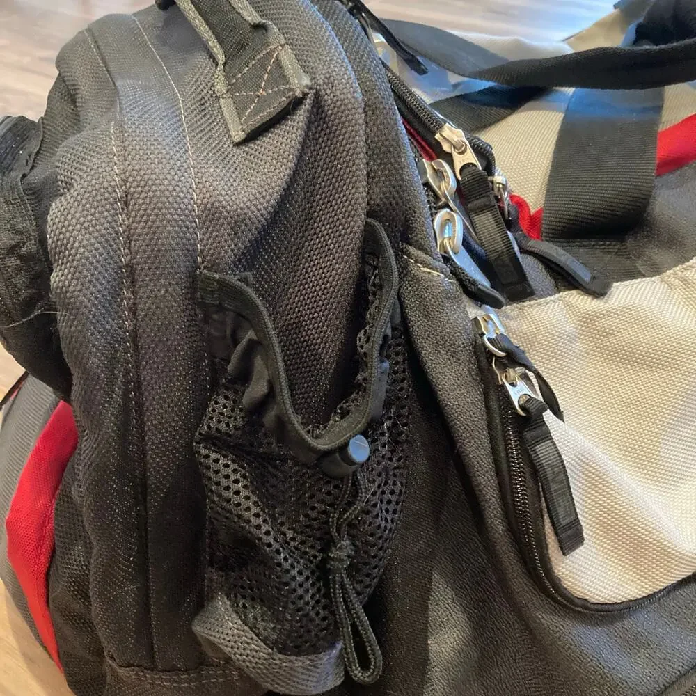 VTG Savier Skateboard Luggage Duffle Bag Black Red Travel Sports Gym Gear 15x31